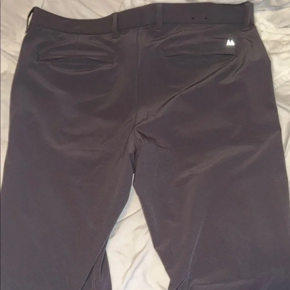 Mizzen+Main Charcoal Chinos